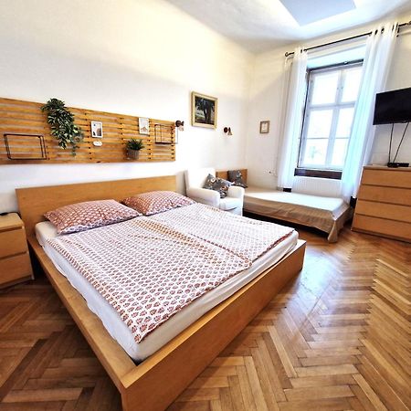 Várkerület Apartman Sopron Exterior foto