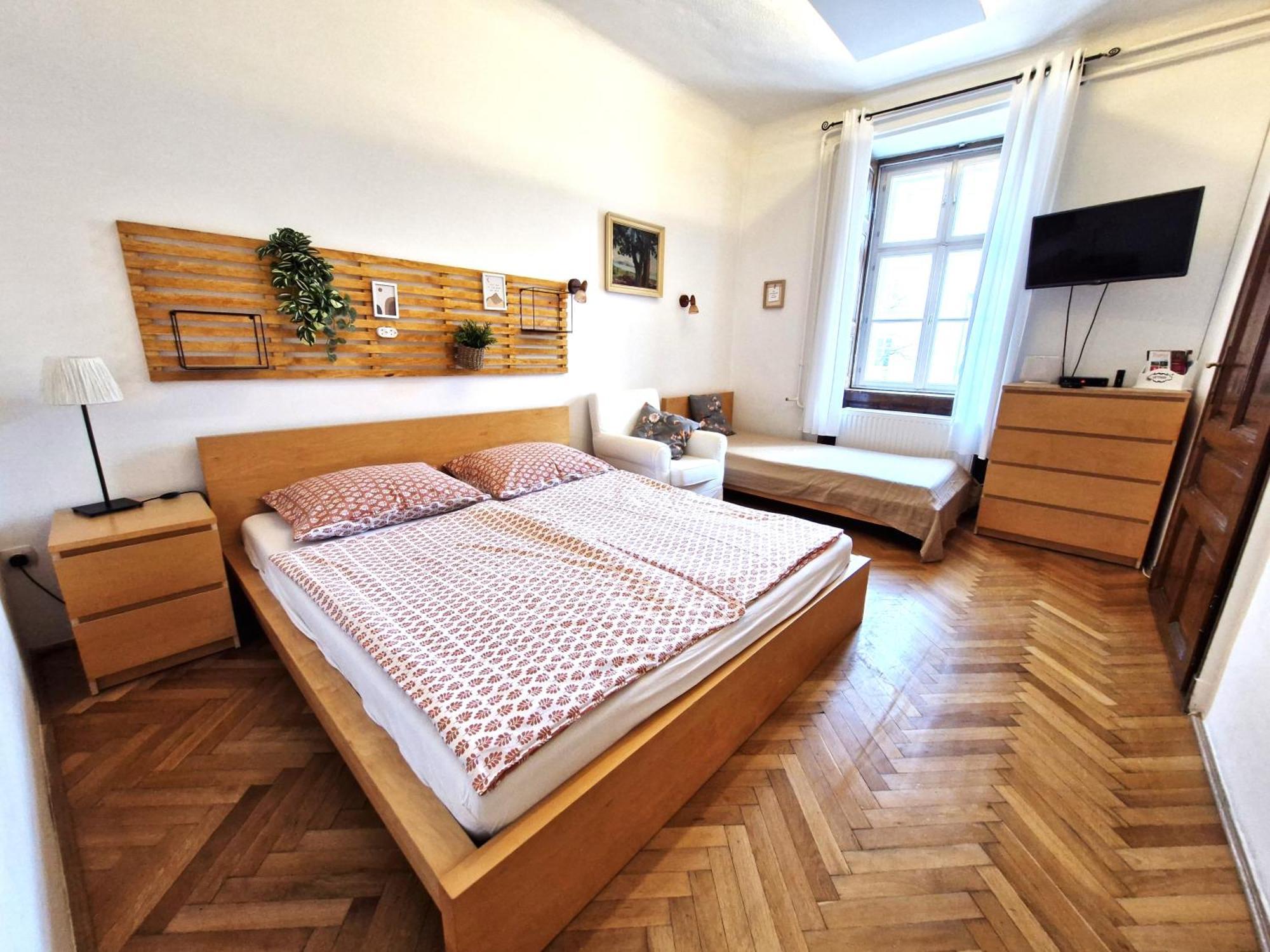 Várkerület Apartman Sopron Exterior foto